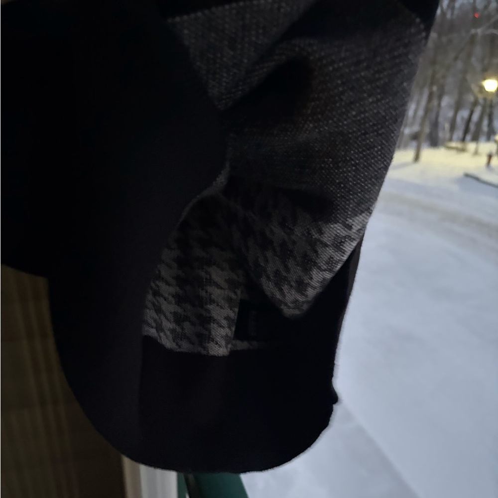 🆕🖤🤍 Liverpool Los Angeles Black White Houndstooth Colorblock Knit Sweater Size M - Picture 9 of 16